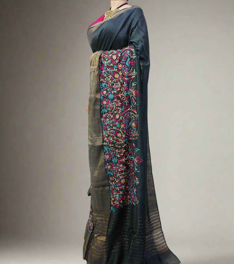 Embroidered Border Tussar Munga Silk Saree