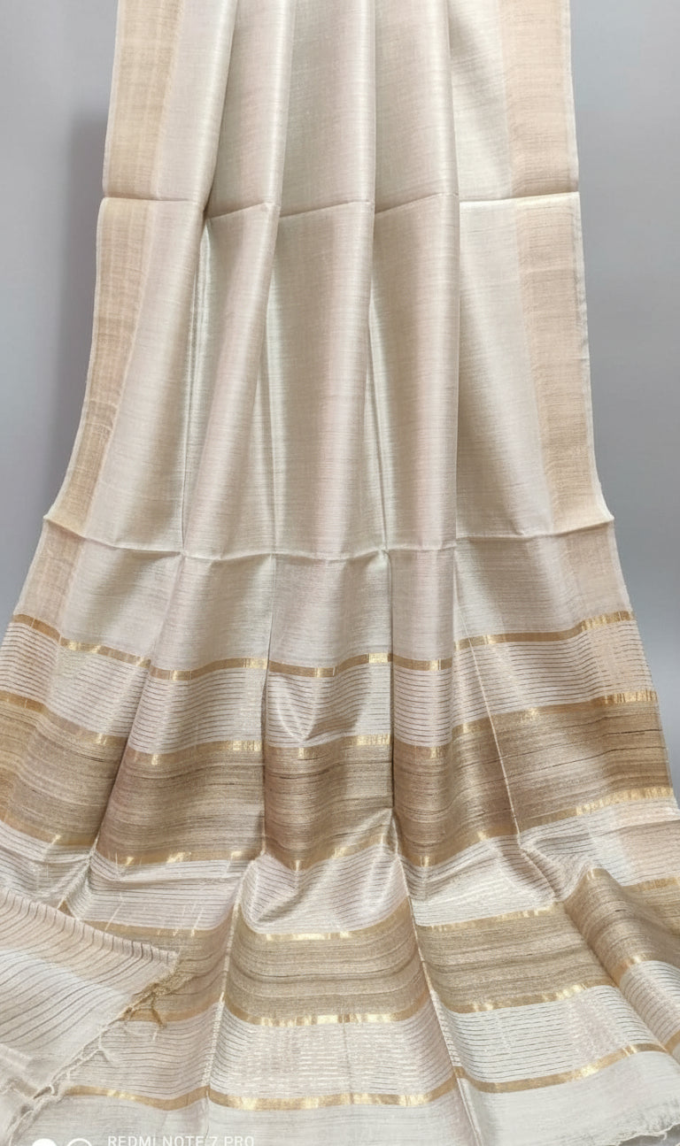 Off-white Staple Body Saree with Ghicha Silk Pallu