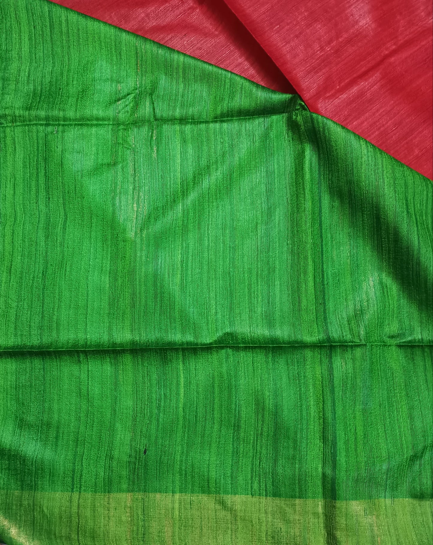 Red And Green Handloon Tussar Ghicha Silk Saree