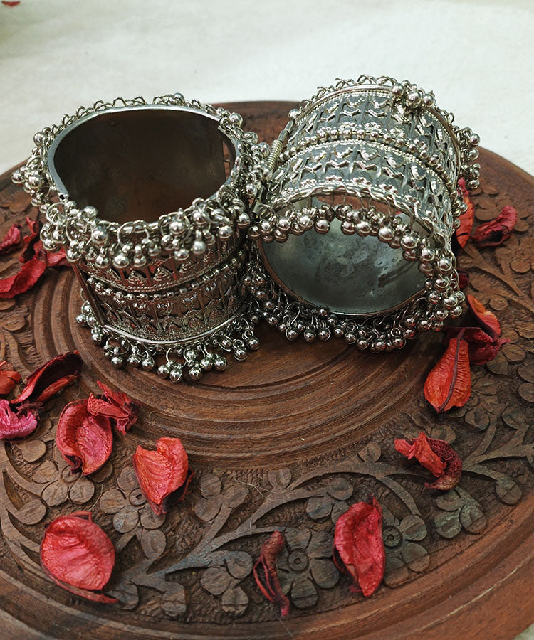 Silver Oxidized Women's Bracelet | Peepal Clothing
