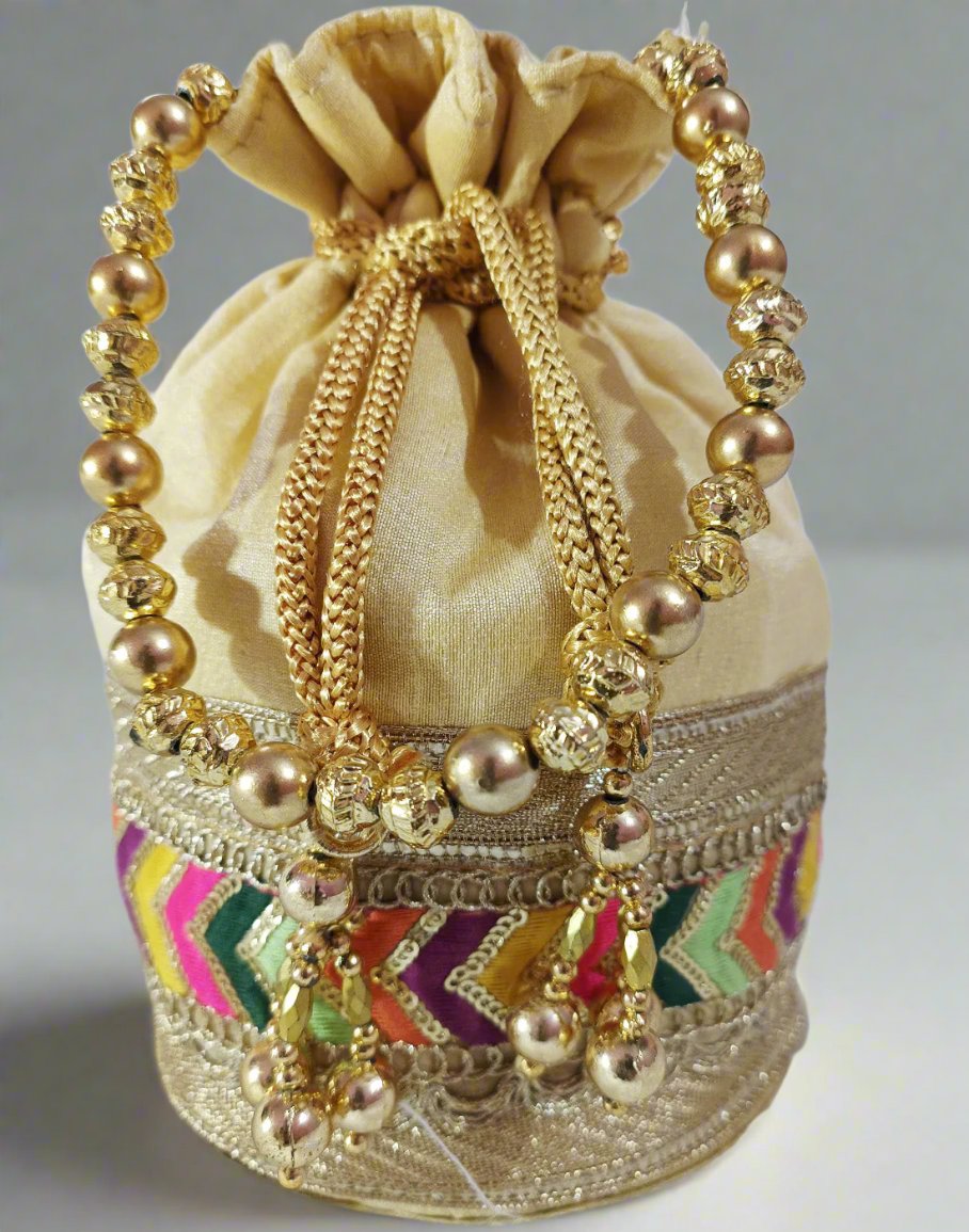 Zigzag Motif Potli | Peepal Clothing