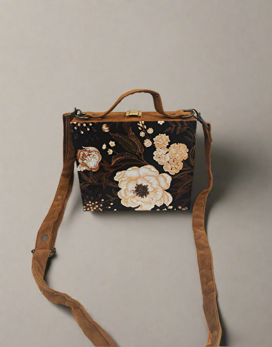 Novelty Floral Clutch 