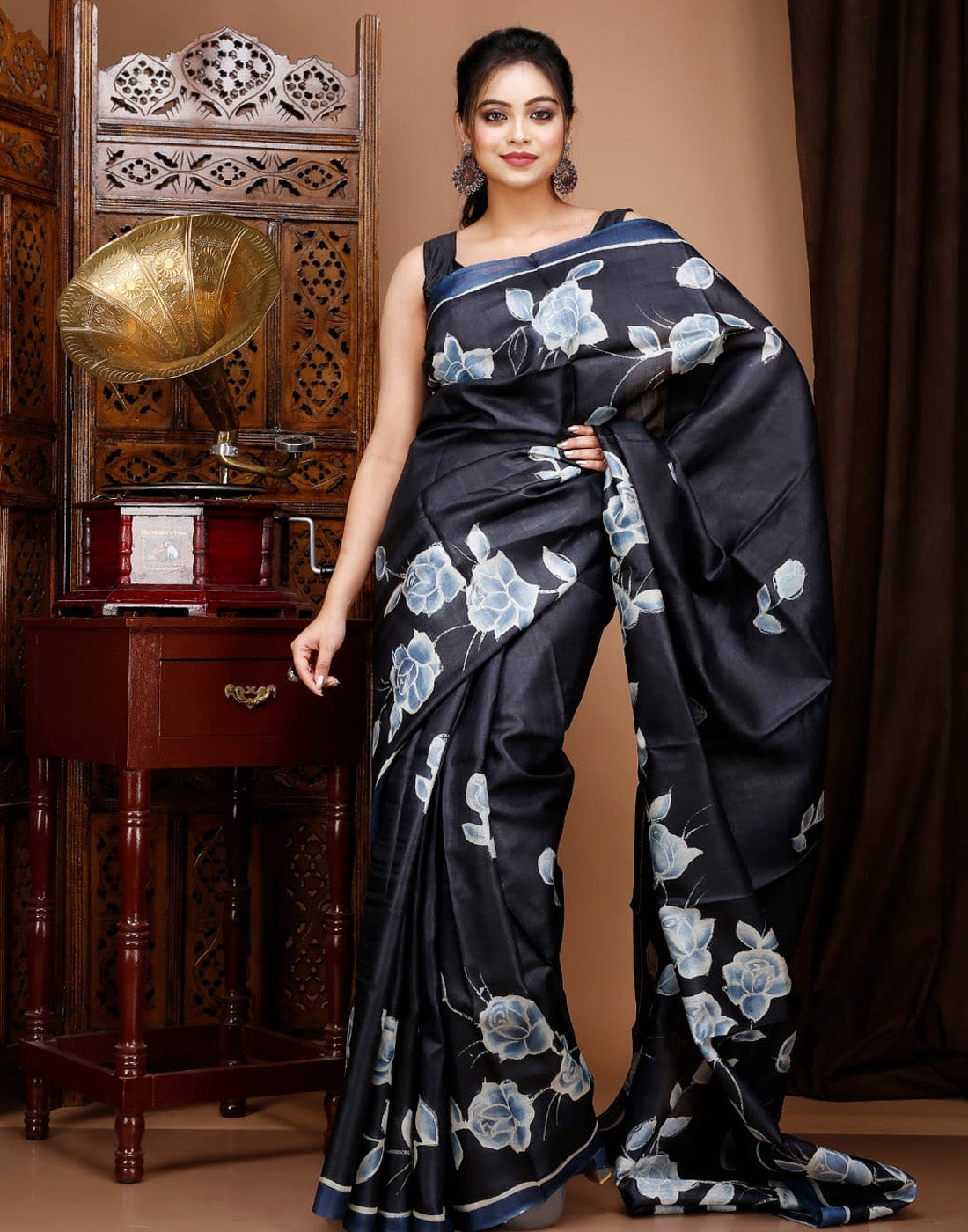 Silk Hand-painted Kalamkari Black Saree – Okhaistore