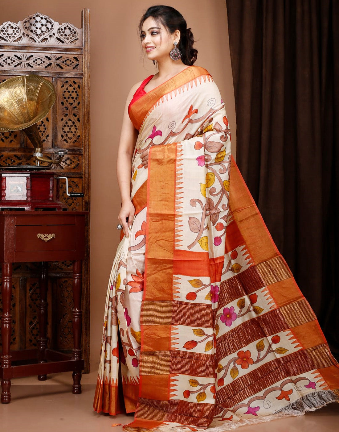Off-white Kalamkari Saree| Peepal Clothing