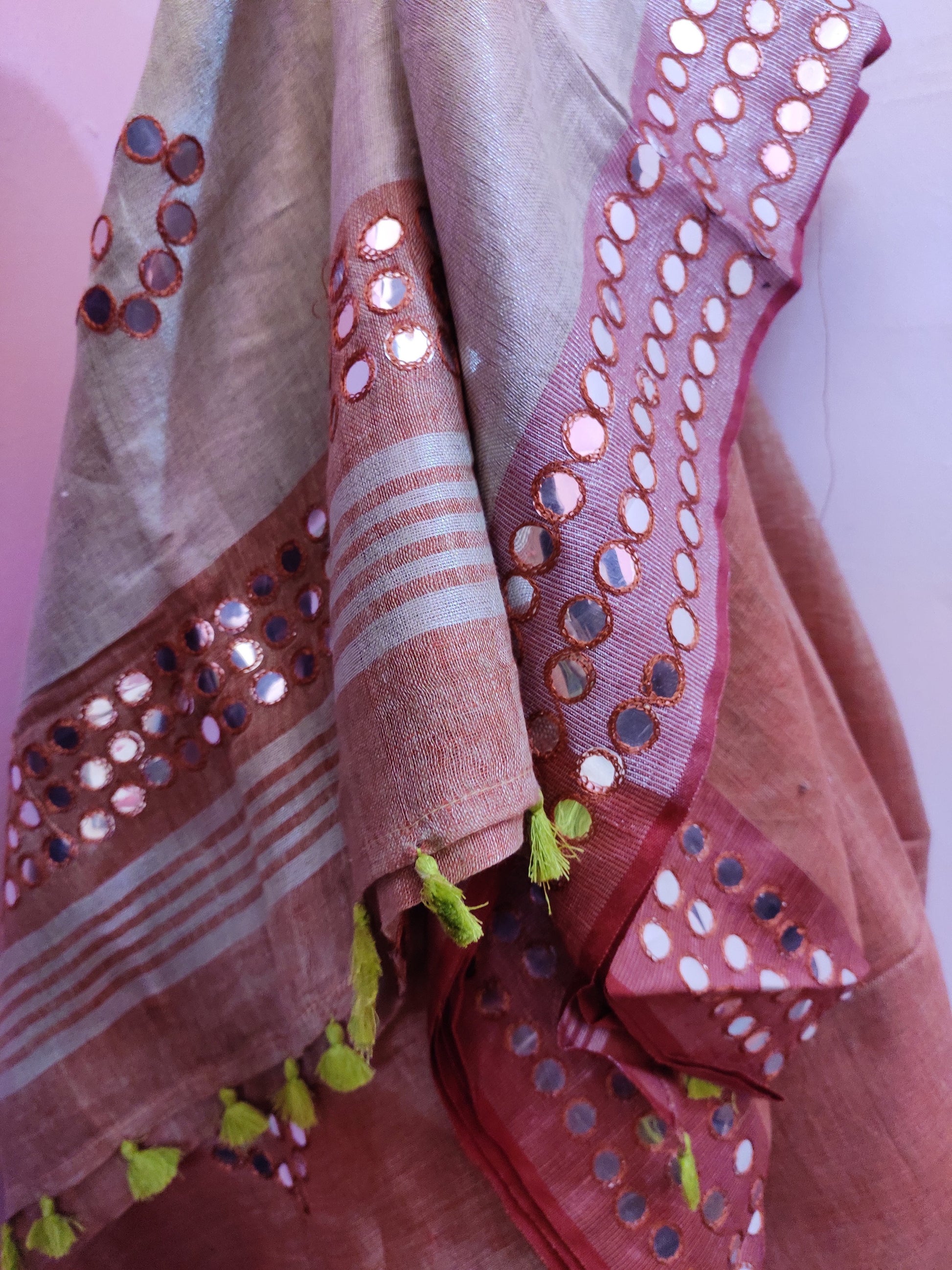  Hand-loom Linen Saree  | Peepal Clothing