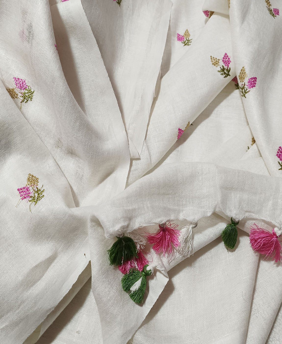 Juhi - Cream Digital Printed Floral Linen Saree | Linen World